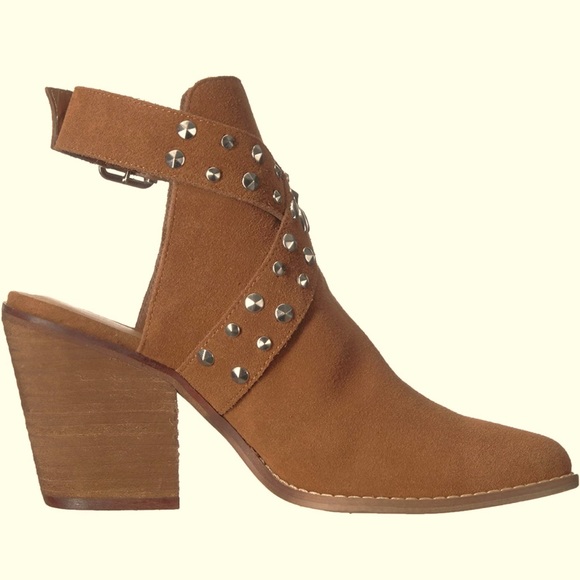 Chinese Laundry Studded Bootie
RUSTY BROWN / 8.5 - Picture 7 of 12